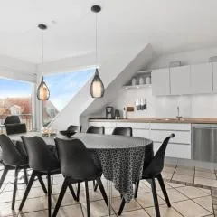 Fantastic holiday apartment in the center of Lkken!