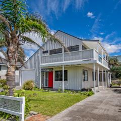 Retreat at Tapeka Point - Russell Holiday Home