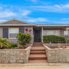 Carthage Corner Sunny home near eateries and shops with private pool, updated kitchen, patio