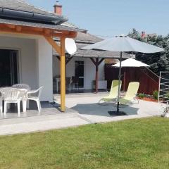 Holiday home in Balatonkeresztur 44078