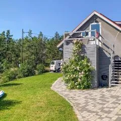 Nice Apartment In Oskarshamn With Wifi