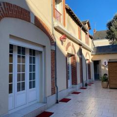 LES JARDINS DE MA-MANS Maison cosy centre Le Mans PARKING privé gratuit