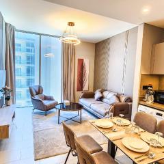 STAY BY LATINEM Luxury 1BR Holiday Home CVR A3001 near Burj Khalifa
