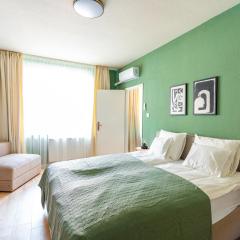 Sunny luxurious two bedroom home at Jewish district
