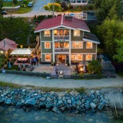 Iconic 3-Story Waterfront 'Marina House' w/ View