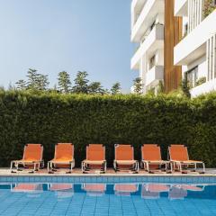 Alexis Apartments - Modern 2-bedroom with swimming pool