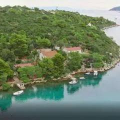 Perina Haven - Island Vis Beachfront