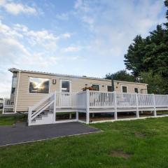 8 Berth Caravan At Orchards Haven In Clacton-on-sea, Essex Ref 15007o