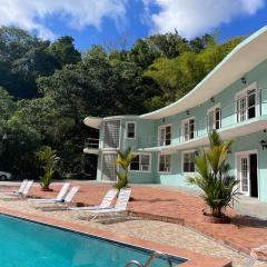 Toraille Waterfall Poolside Apartment