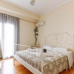 Beautiful Penthouse 2Bd apartment close to Ampelokipoi metro