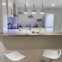 San Pedro con ascensor y playa - Housity