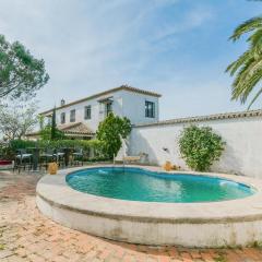 Gorgeous Home In Aldeaquemada With Swimming Pool