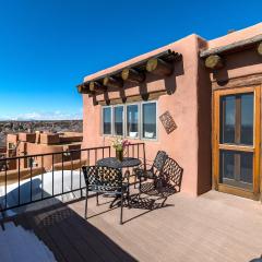 City Views at Alma Compound, 2 Bedrooms, Sleeps 4, Walk to Plaza, Fireplace