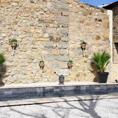 Le mazet Sainte-Jalle, piscine chauffée, jardin clos, barbecue en Baronnies Provençales