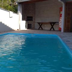 Casa com piscina - Itapoá