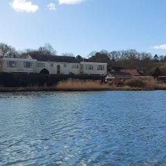 Brooklands Farm Hamble Riverside apartment on the reiver