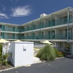 Shangri-La Motel