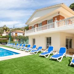 Ainara Luxury