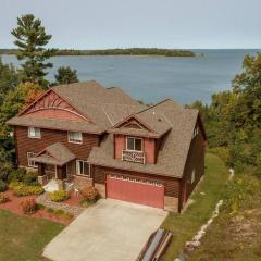 Spacious Leech Lake Home on 2 Private Acres, 200' of lake shore 15 Minutes to Walker with boat lift, dock, swimming, fire pit