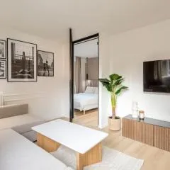 Luxurious 3 min walk from Eiffel Tower