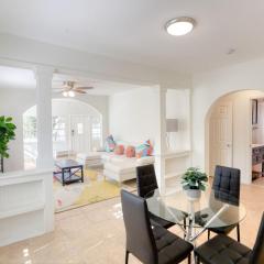 Retreat to a Stylish WOW Hotel Quality Two Story Upscale 4-2 in Historic Coconut Grove