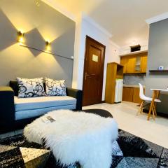 Comfortable 2BR @ The Majesty Hotel & Apartment By Parker House