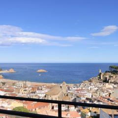 Pool and sea views apartment with 1 parking space