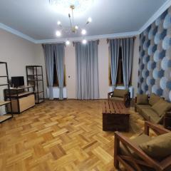 Cozy Apartment In Old Town Kutaisi