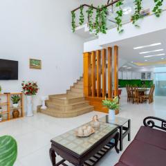 Villa 17 Văn Cao - Sân Vườn Gần Biển Bãi Sau