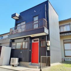 Whole house rental 一棟貸切宿 "Your Home Tottori" 市内中心地近くの素敵な一軒家