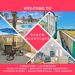 Chic Townhouse Steps to the Beach Outdoor Pools