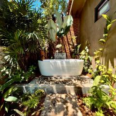 Banana Bunks Mirissa