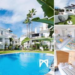 VACATION MARBELLA I Los Naranjos, Exquisite Penthouse Suite with Rooftop Terrace