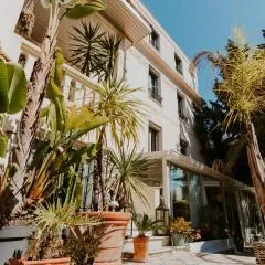 Hôtel Le Petit Castel