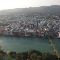 Perfectstayz Premium Ganga Heights - Ganga View rooftop cafe