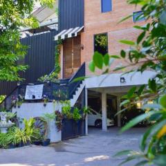 Dawnthaya Ayutthaya Art House บ้านดอนธยๅ อยุธยา