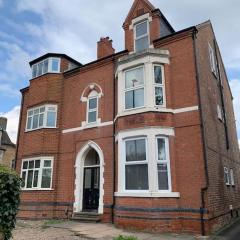 Spacious ground floor Flat Sleeps 4 - Flat 1, 27 Musters Road