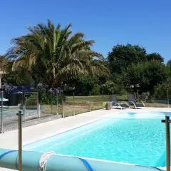 maison de plain pied a 1 km de la mer , avec piscine securisée