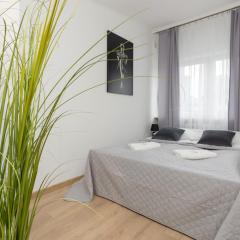 Cozy Apartment in the City Center Mazowiecka by Renters