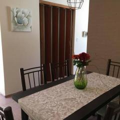 Hermosa casa tranquila en la ciudad