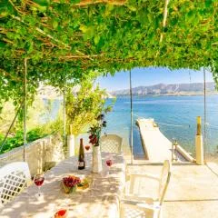 Bepic Quiet location on a beautiful bay