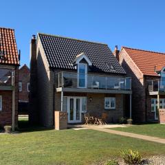 Sandy Shores at The Bay Filey, sleeps 4, 1 dog welcome for free too