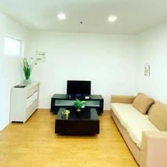 SK's Crib - Fully Furnished Condo @ Primavera Apts