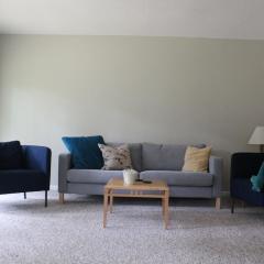 Stay-in' - close-in, clutter-free rental-only home