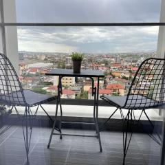 Comfy Nest Apartment- free parking