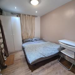 Amazing 1 bed flat near Heathrow