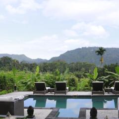 The Kubu Authentic Quite Place with Nice View