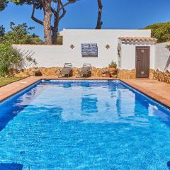 Villa Maymonis Chiclana de la Frontera by Ruralidays