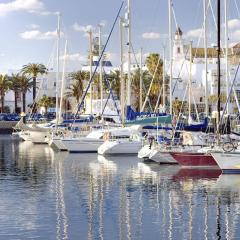 Centro de Ayamonte. Junto al río Guadiana y nuevo puerto deportivo.