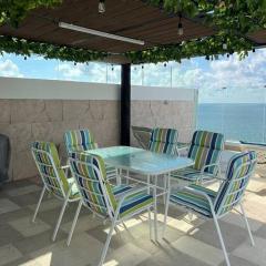 Zona Morros Cartagena apto 2 hab con jacuzzi y terraza BBQ, wifi y frente a la playa